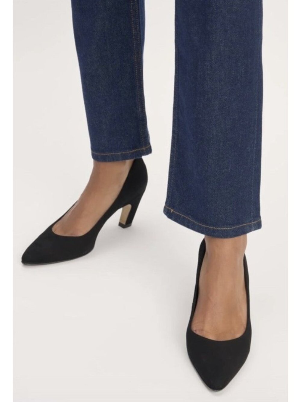 Everlane $198 The Banana Pumps in Black Suede Size 10M